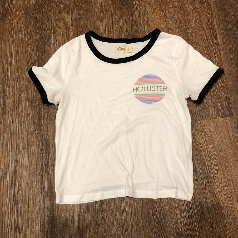 hollister t shirt size small